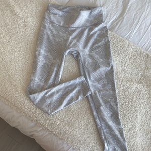 PrismSport || light grey snake print leggings